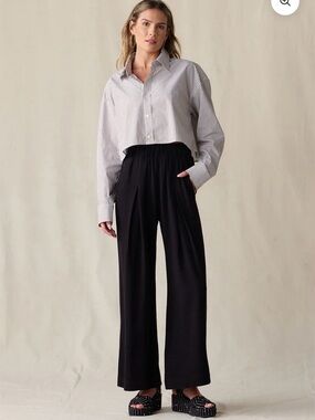 Relaxed Black Wide-Leg Pull-On Trousers
